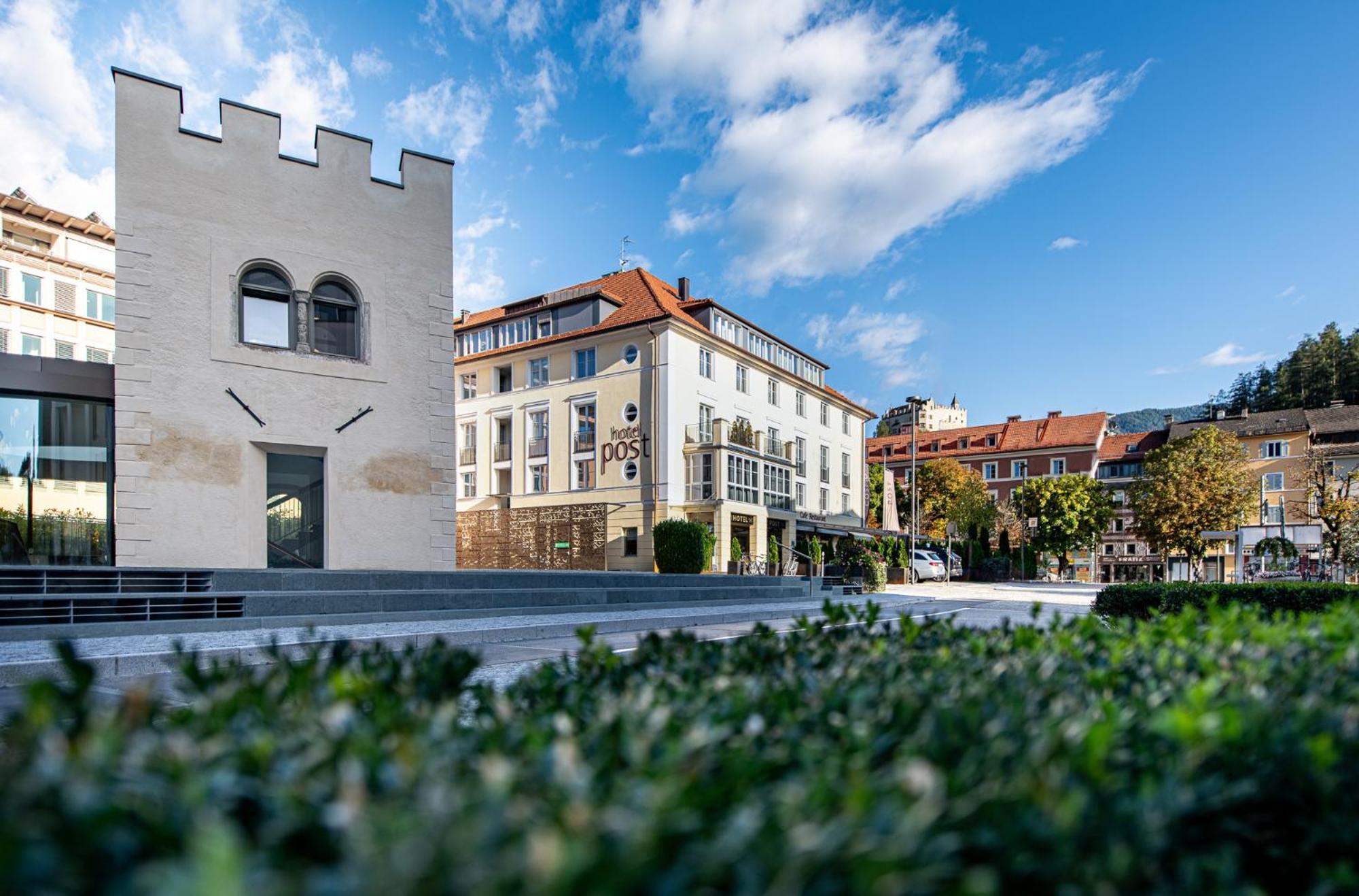 Hotel Post Alpine Cityflair Brunico Exterior foto