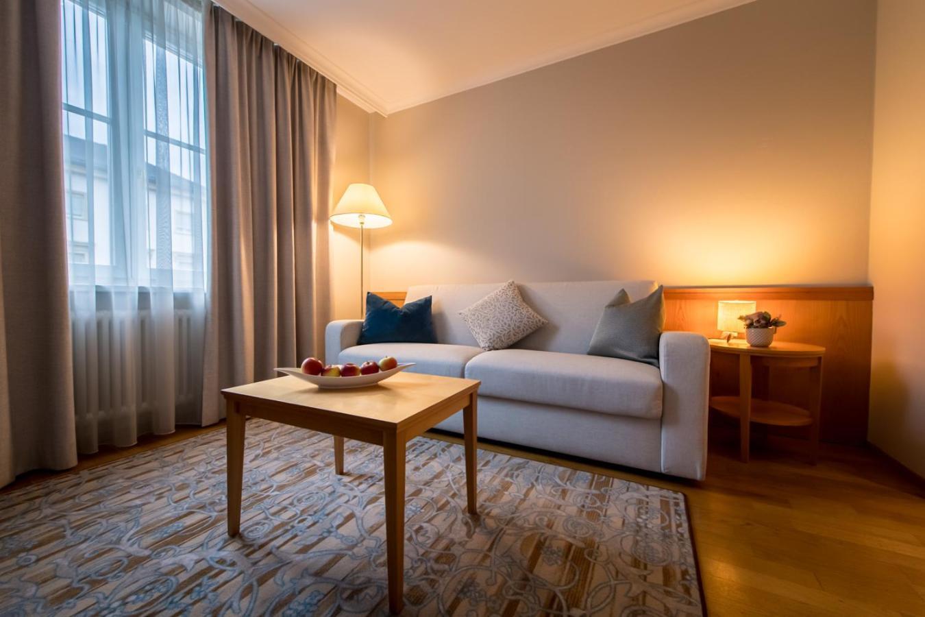 Hotel Post Alpine Cityflair Brunico Exterior foto