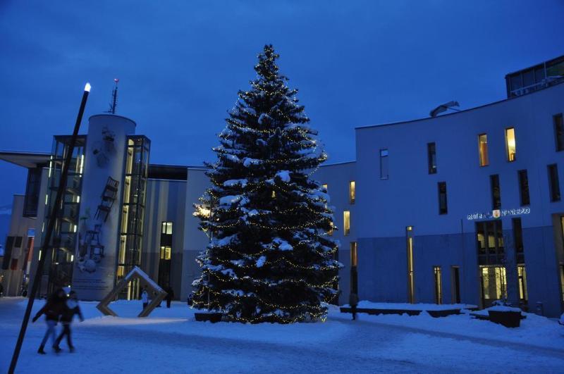 Hotel Post Alpine Cityflair Brunico Exterior foto